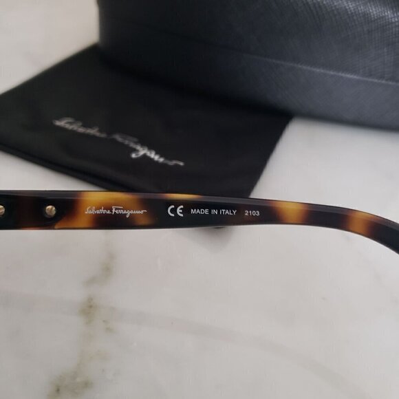 NIB Salvatore Ferragamo Oversize Tortoise Brown Side Cut Out 52mm Sunglasses - Picture 10 of 16